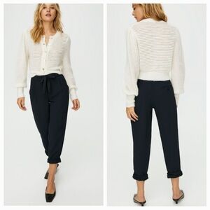 Aritzia Wilfred Allant Black Crepe Pant Tie Front Cuffed Crop Length, size 00